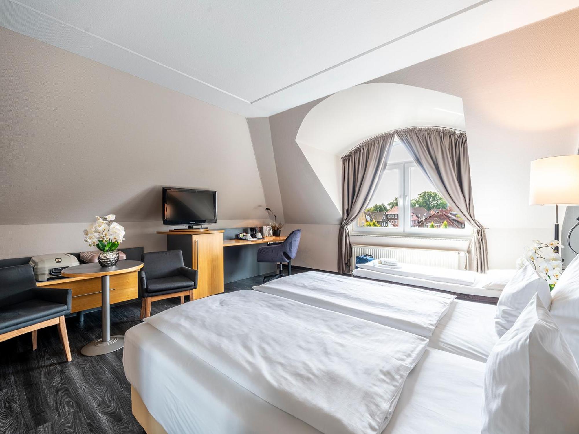 Best Western Hotel Heidehof Херманнсбург Экстерьер фото