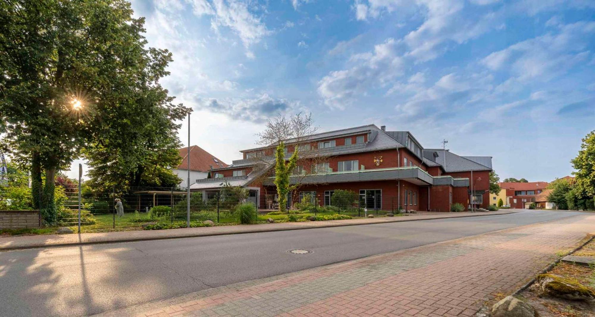 Best Western Hotel Heidehof Херманнсбург Экстерьер фото